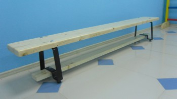 Скамейка гимнастическая (металлические ножки, лак) (2,5 м)  - fgospostavki.ru - Верхняя Пышма